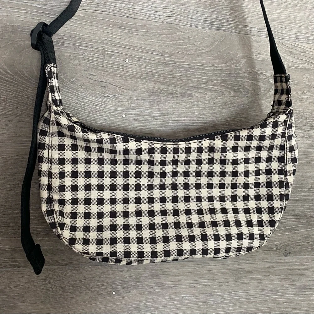 Baggu Nylon Gingham Crescent Bag - Picture 4 of 9